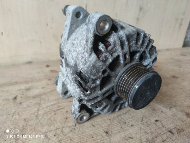 bontott PEUGEOT 5008 Generátor