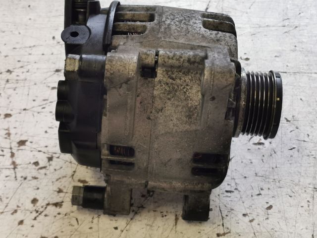 bontott PEUGEOT 5008 Generátor