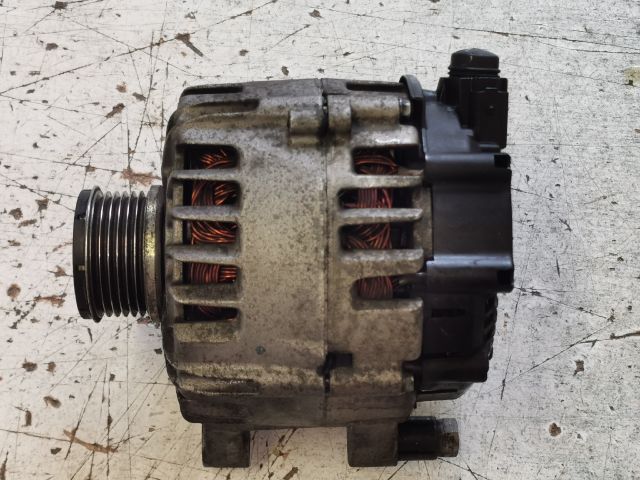 bontott PEUGEOT 5008 Generátor