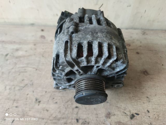 bontott PEUGEOT 5008 Generátor