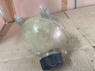 bontott PEUGEOT 5008 Kiegyenlítő Tartály