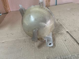 bontott PEUGEOT 5008 Kiegyenlítő Tartály