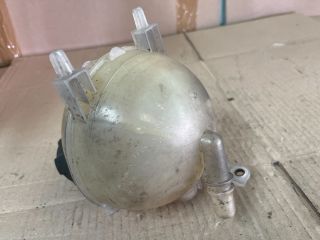 bontott PEUGEOT 5008 Kiegyenlítő Tartály