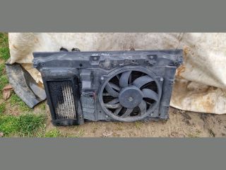 bontott PEUGEOT 5008 Komplett Homlokfal (Részeivel)