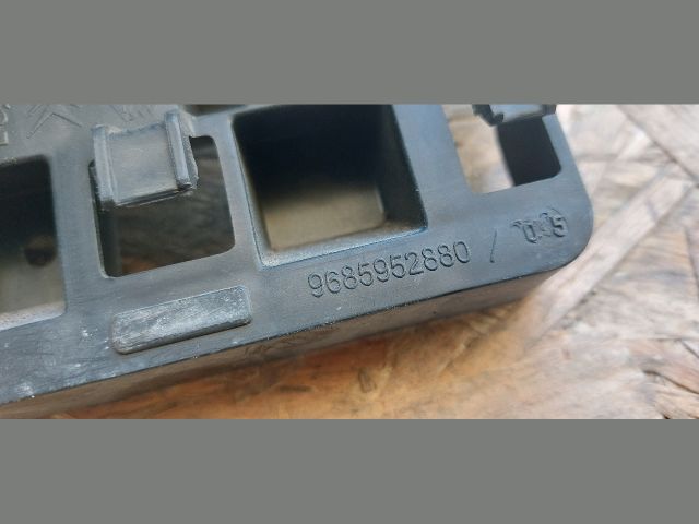 bontott PEUGEOT 5008 Légbeömlő Cső