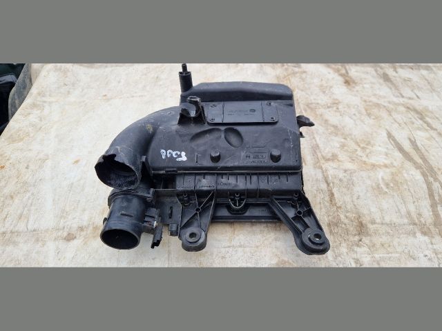 bontott PEUGEOT 5008 Légszűrő Ház