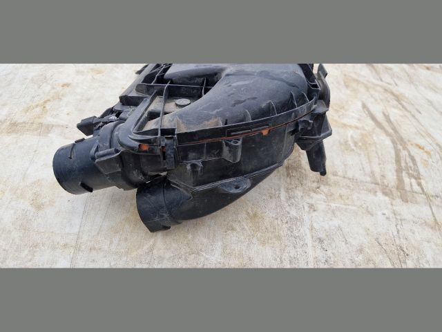 bontott PEUGEOT 5008 Légszűrő Ház