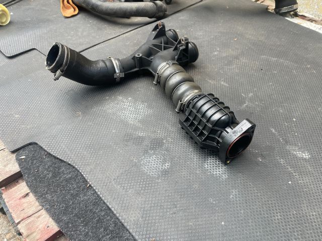 bontott PEUGEOT 5008 Turbócső