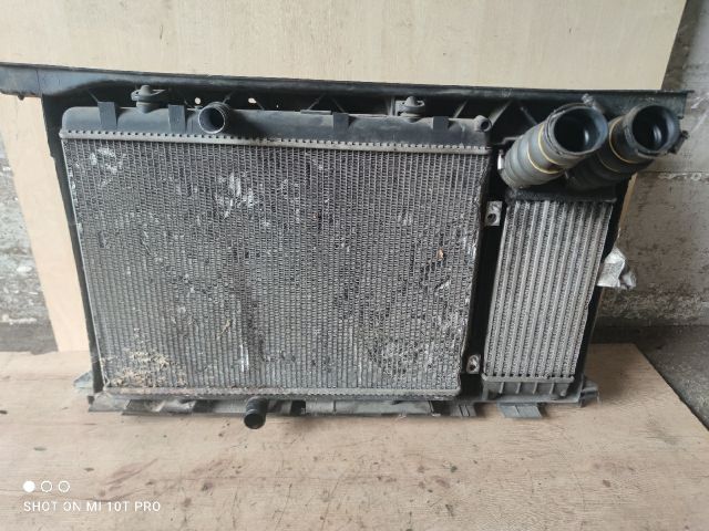 bontott PEUGEOT 5008 Vízhűtő Radiátor (Klímás)
