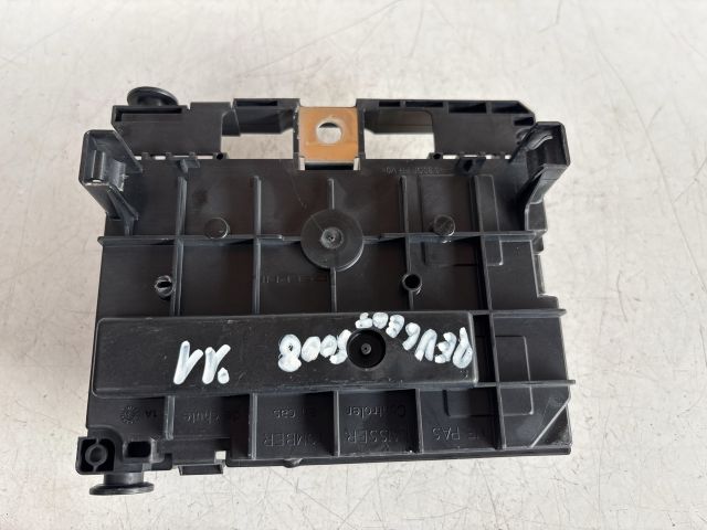 bontott PEUGEOT 5008 Biztosítéktábla Motortér