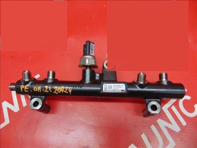 bontott PEUGEOT 5008 Porlasztó Sor / Híd