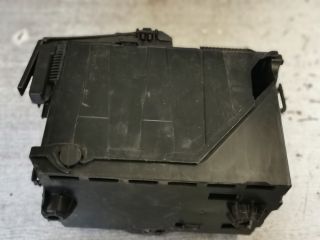 bontott PEUGEOT 5008 Akkumulátor Tartó