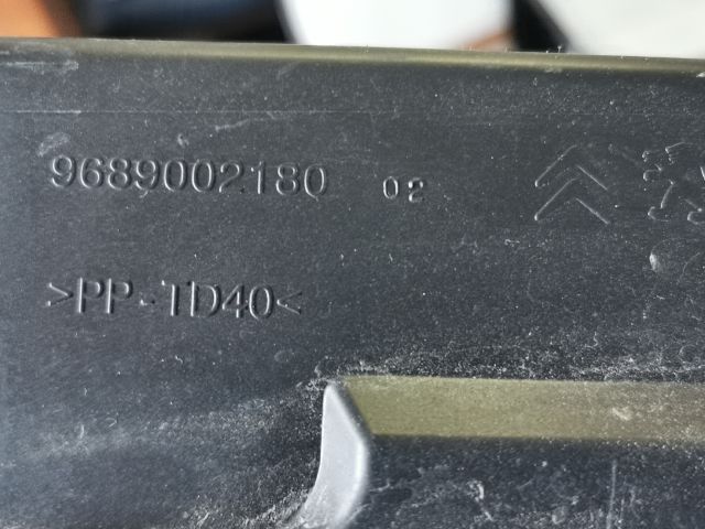 bontott PEUGEOT 5008 Akkumulátor Tartó