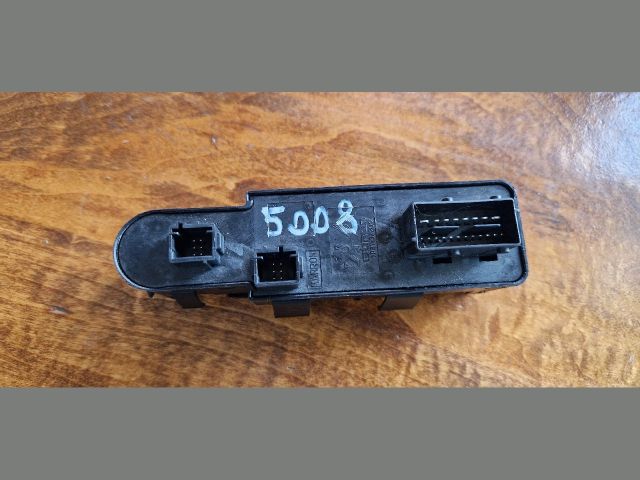 bontott PEUGEOT 5008 Bal első Ablakemelő Kapcsoló