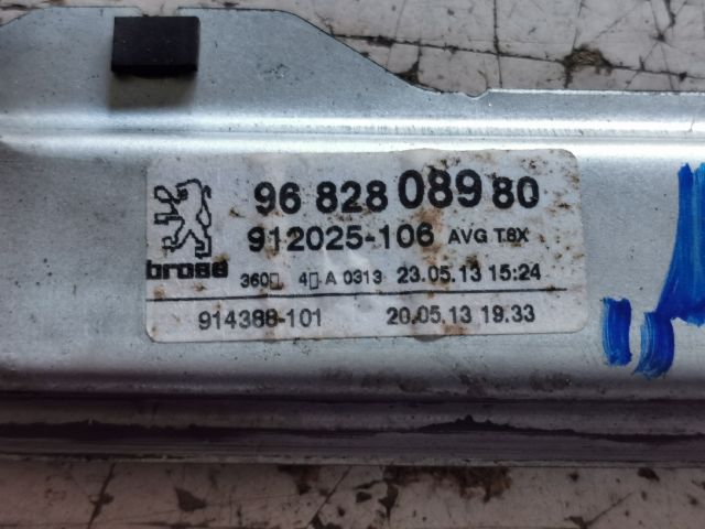 bontott PEUGEOT 5008 Bal első Ablakemelő Szerkezet (Elektromos)