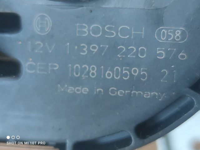 bontott PEUGEOT 5008 Bal első Ablaktörlő Motor