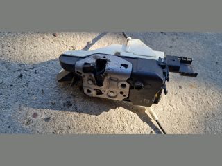 bontott PEUGEOT 5008 Bal első Ajtózár