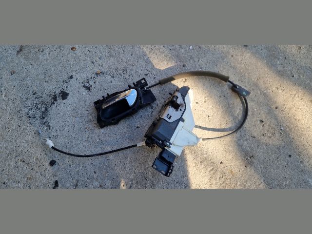 bontott PEUGEOT 5008 Bal első Ajtózár