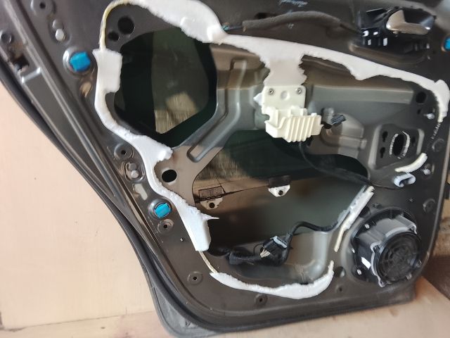 bontott PEUGEOT 5008 Bal hátsó Ajtó (Részeivel)