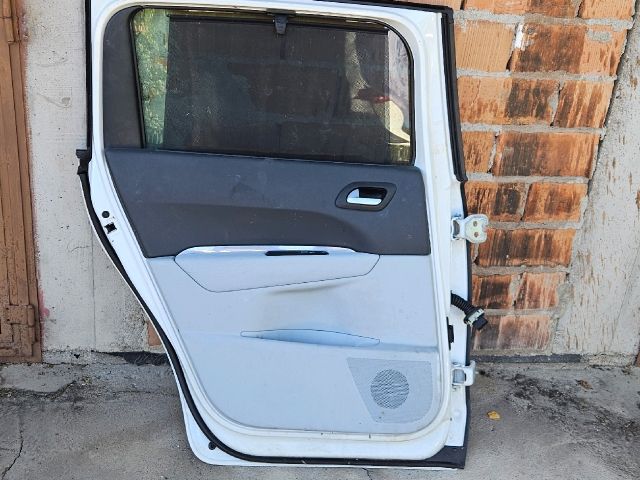 bontott PEUGEOT 5008 Bal hátsó Ajtó (Részeivel)