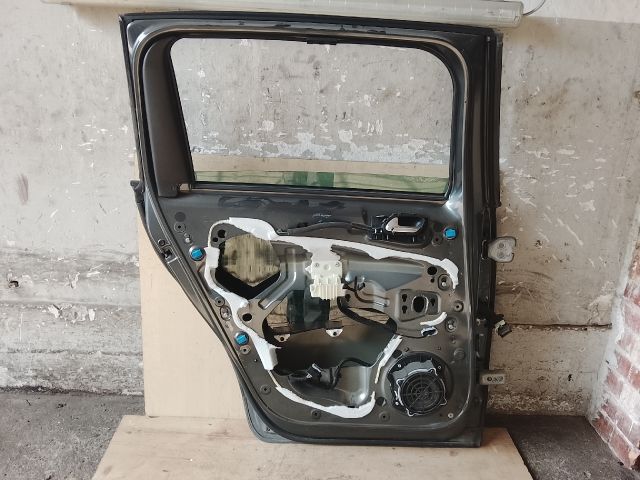 bontott PEUGEOT 5008 Bal hátsó Ajtó (Részeivel)