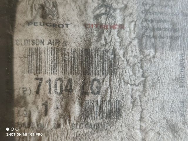 bontott PEUGEOT 5008 Bal Hűtő Légterelő