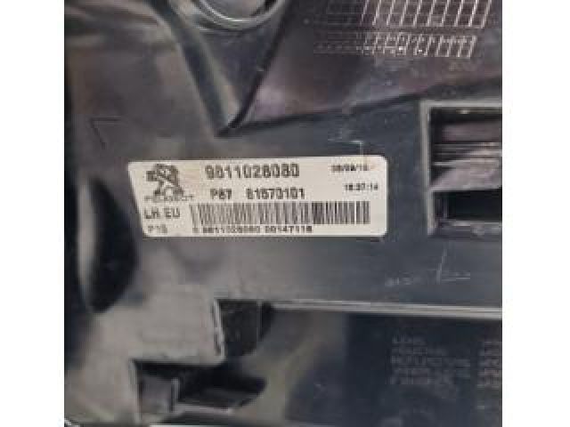 bontott PEUGEOT 5008 Bal Külső Hátsó Lámpa