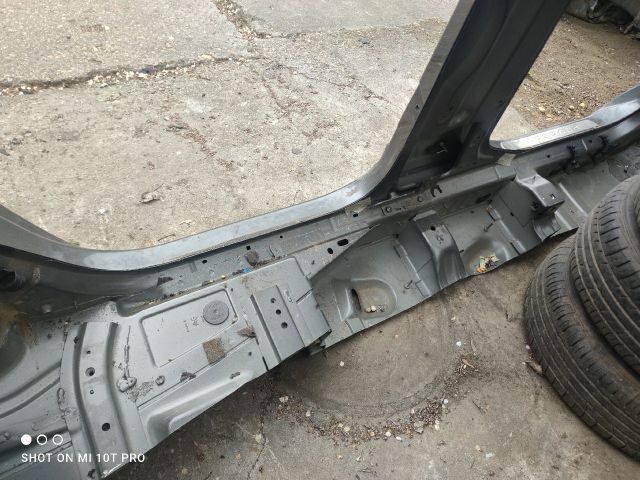 bontott PEUGEOT 5008 Bal Küszöb