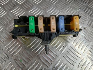 bontott PEUGEOT 5008 Biztosítéktábla Doboz