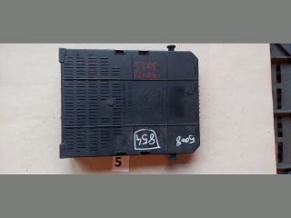 bontott PEUGEOT 5008 Biztosítéktábla Utastér