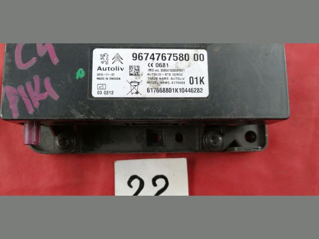 bontott PEUGEOT 5008 Bluetooth Elektronika