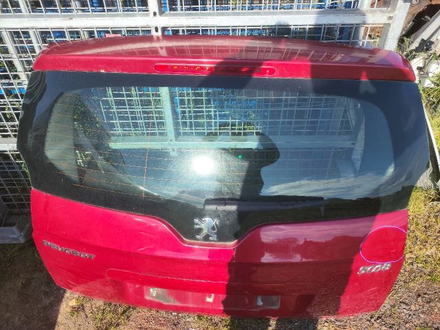 bontott PEUGEOT 5008 Csomagtérajtó (Részeivel)