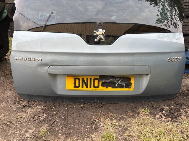 bontott PEUGEOT 5008 Csomagtérajtó (Részeivel)