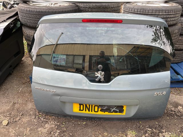 bontott PEUGEOT 5008 Csomagtérajtó (Részeivel)