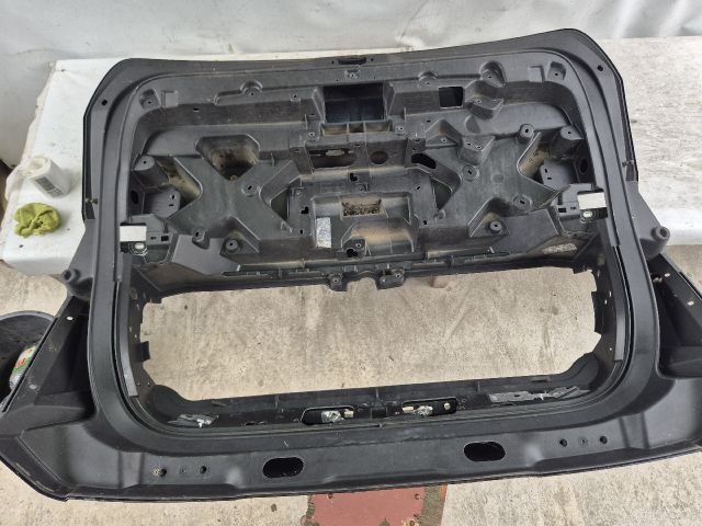 bontott PEUGEOT 5008 Csomagtérajtó (Üres lemez)