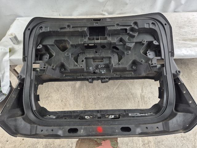 bontott PEUGEOT 5008 Csomagtérajtó (Üres lemez)