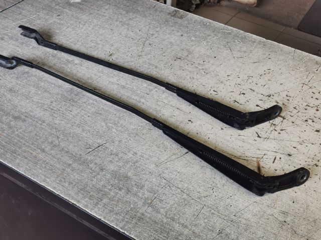 bontott PEUGEOT 5008 Első Ablaktörlő Kar