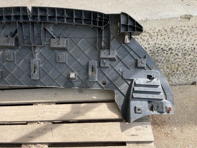 bontott PEUGEOT 5008 Első Lökhárító Alsó (Műanyag)