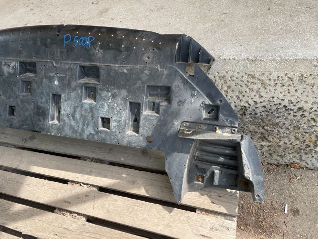 bontott PEUGEOT 5008 Első Lökhárító Alsó (Műanyag)