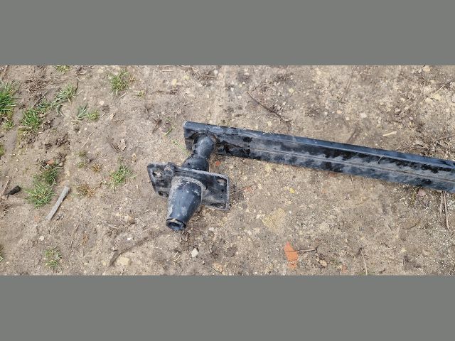 bontott PEUGEOT 5008 Első Lökhárító Merevítő (Fém)