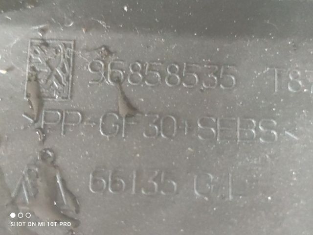 bontott PEUGEOT 5008 Első Szélvédő Bal Díszléc