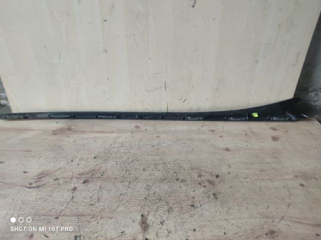 bontott PEUGEOT 5008 Első Szélvédő Bal Díszléc