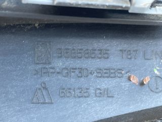 bontott PEUGEOT 5008 Első Szélvédő Bal Díszléc