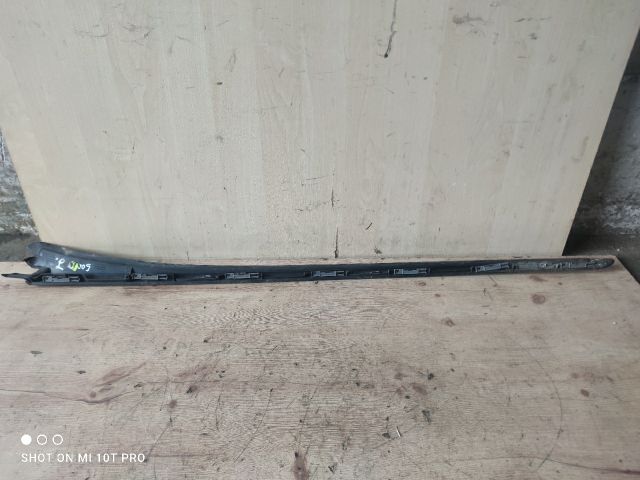 bontott PEUGEOT 5008 Első Szélvédő Jobb Díszléc