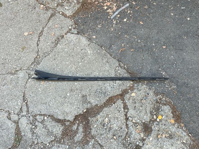 bontott PEUGEOT 5008 Első Szélvédő Jobb Díszléc