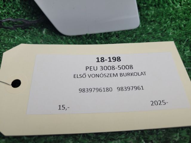 bontott PEUGEOT 5008 Első Vonószem Burkolat