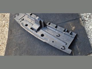 bontott PEUGEOT 5008 Felső Hűtő Légterelő