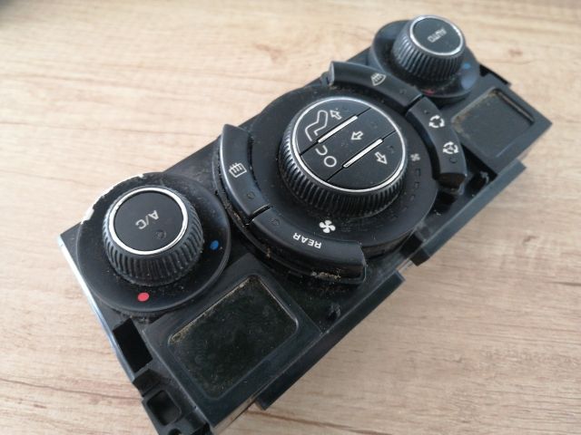 bontott PEUGEOT 5008 Fűtéskapcsoló (digit klímás)