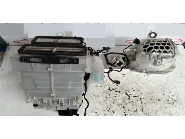 bontott PEUGEOT 5008 Fűtőmotor (Klímás)
