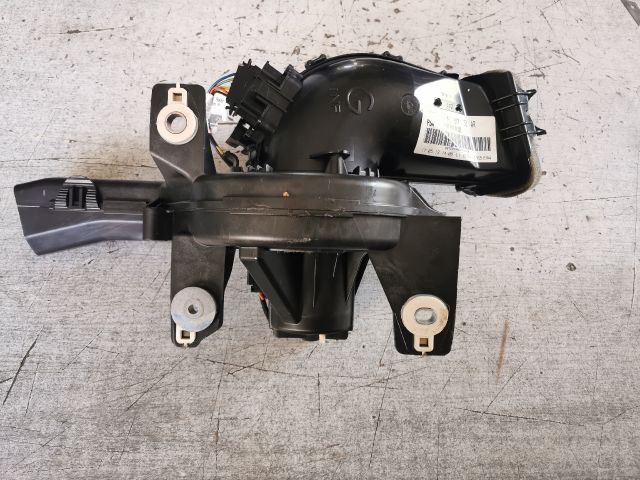 bontott PEUGEOT 5008 Fűtőmotor (Klímás)